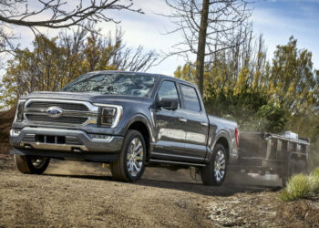 Ford recalls bevy of trucks and SUVs over trailer brake issue, again