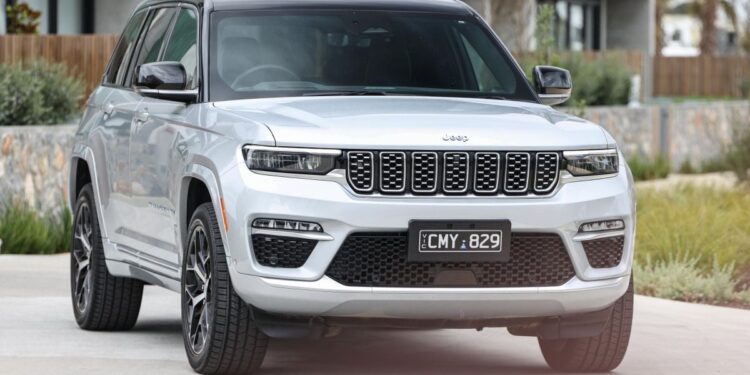 Jeep Grand Cherokee PHEV price slashed by over $30,000 in runout sale