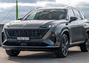 MG’s first Toyota Kluger rival will come with a big service bill