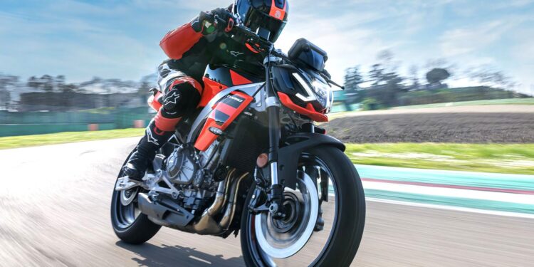 The City Bike That Rides Like A Premium Commuter Without The Price Tag Is The Aprilia Tuono