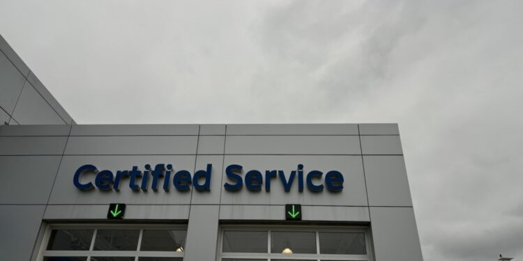 ‘It won’t turn off’ Jeep dealership bewildered for 6 months by Grand Cherokee problems