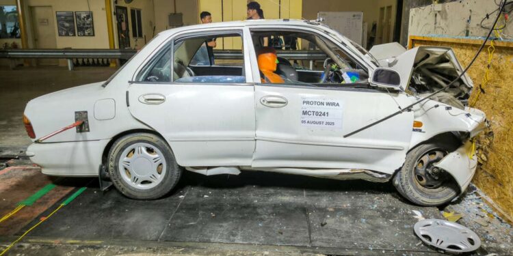 They don’t make them like they used to? 1993 Proton Wira in NCAP-style crash test is a grim safety reminder