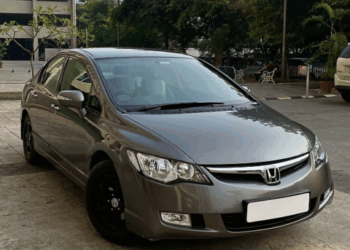 Owning a 2008 Honda Civic in 2025:Still turns heads & redlines like new