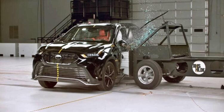 10 Cars and SUVs with Poor IIHS Safety Ratings for 2025