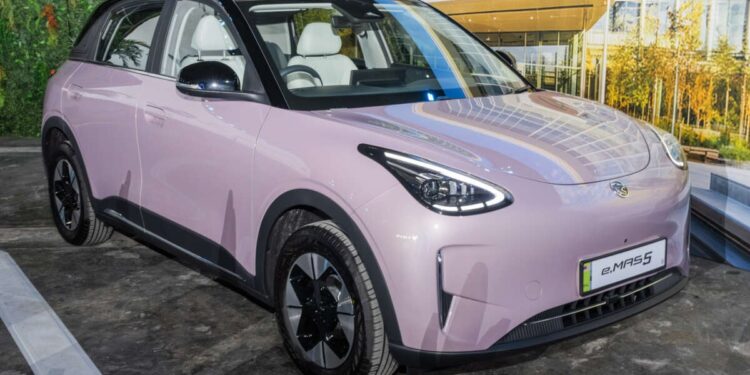 Proton eMas 5 spec-by-spec comparo – RM57k for 79 PS, 225 km Prime; RM70k for 116 PS, 325 km Premium