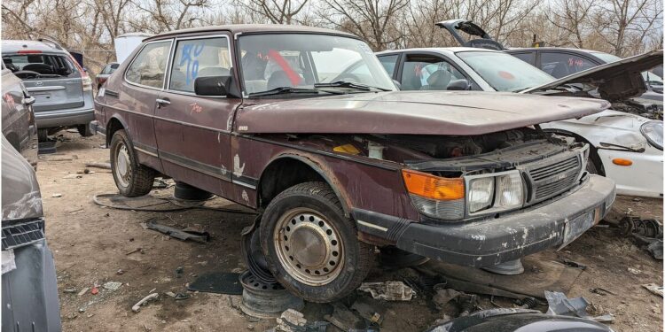 Junkyard Find: 1985 Saab 900 3-Door Hatchback