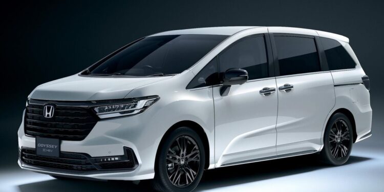 Honda closes the door on China-sourced Kia Carnival rival