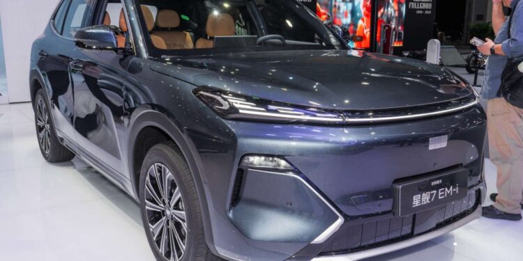 2026 Geely Galaxy Starship 7 in Guangzhou – 200 km EV range, upgrades coming to Proton eMas 7 PHEV?