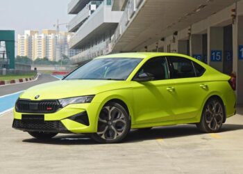 Behind the wheel of 2025 Skoda Octavia RS at BIC: Driving impressions