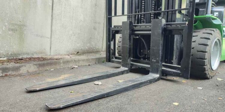 Florida Man Steals Forklift and ATM, Leads Police on Chase