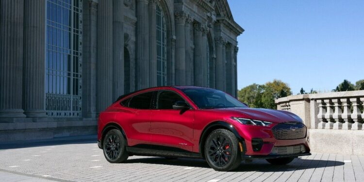 Ford Boss Jim Farley Tears Apart Tesla, Shocked By Findings