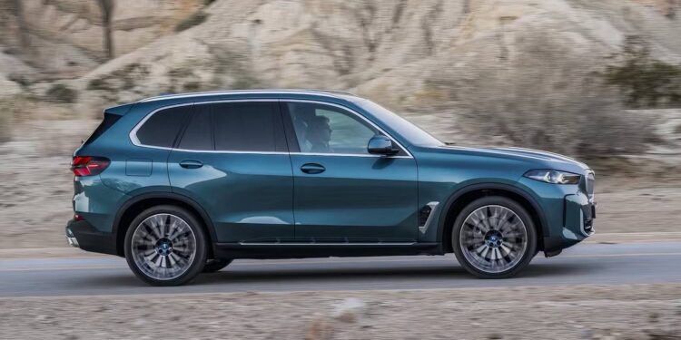 2025’s Most Fuel-Efficient Luxury SUVs: Top Picks for MPG